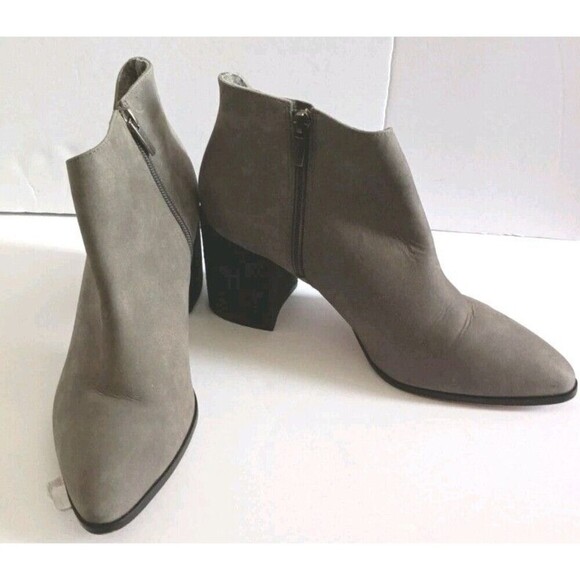Vince Camuto VC Katrina Ankle Booties Size 7.5 Gray Pointed Toe Boots Leather - Picture 1 of 10